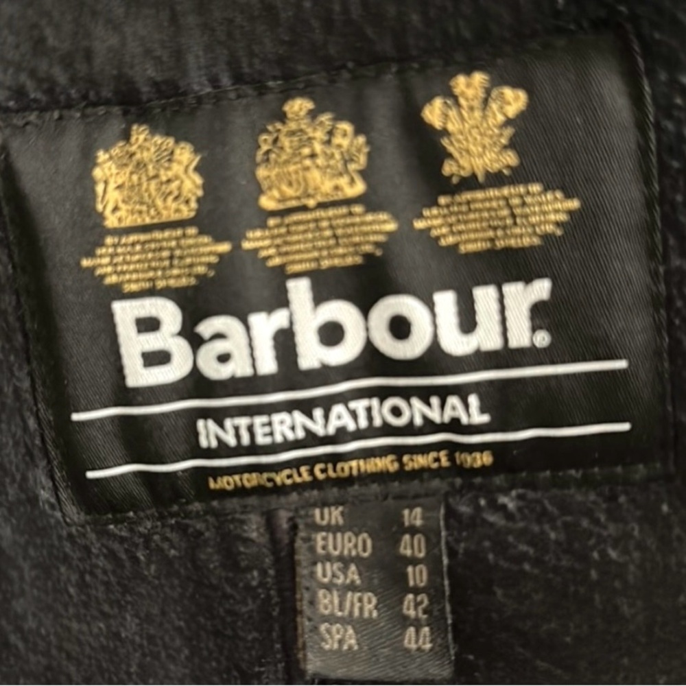 Barbour Quilted Hooded Arrow Jacket-10 - Picture 13 of 14